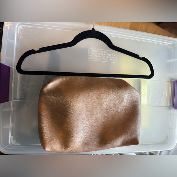 Antik Kraft Vegan Leather Zippered Pouch – Bronze, Geometric Lining - Picture 7 of 7